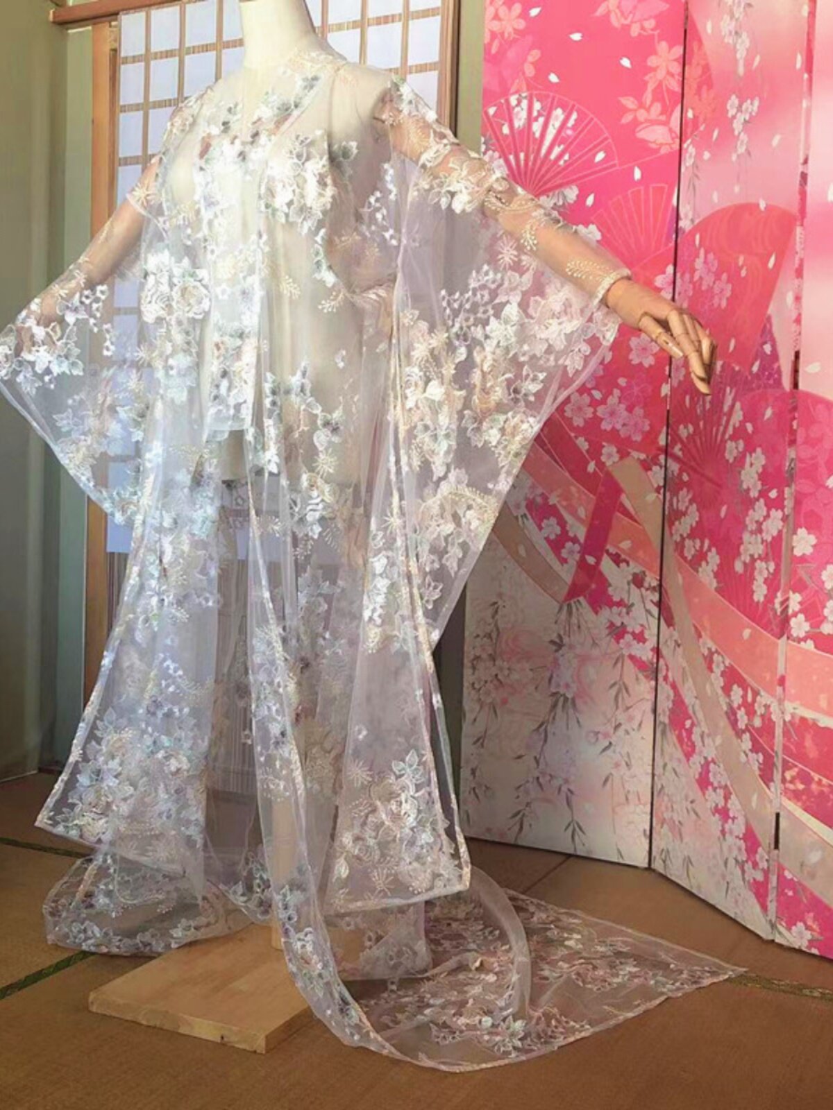 Japanese Style Sheer Floral Em - Kimono Sheer Floral 评论和价格
